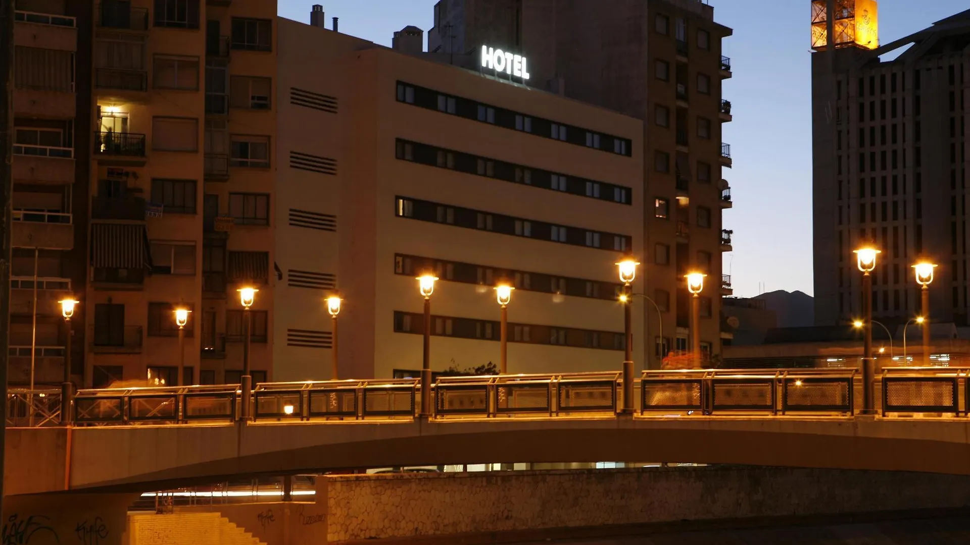 ****  Hotel Guadalmedina Málaga Spanyolország