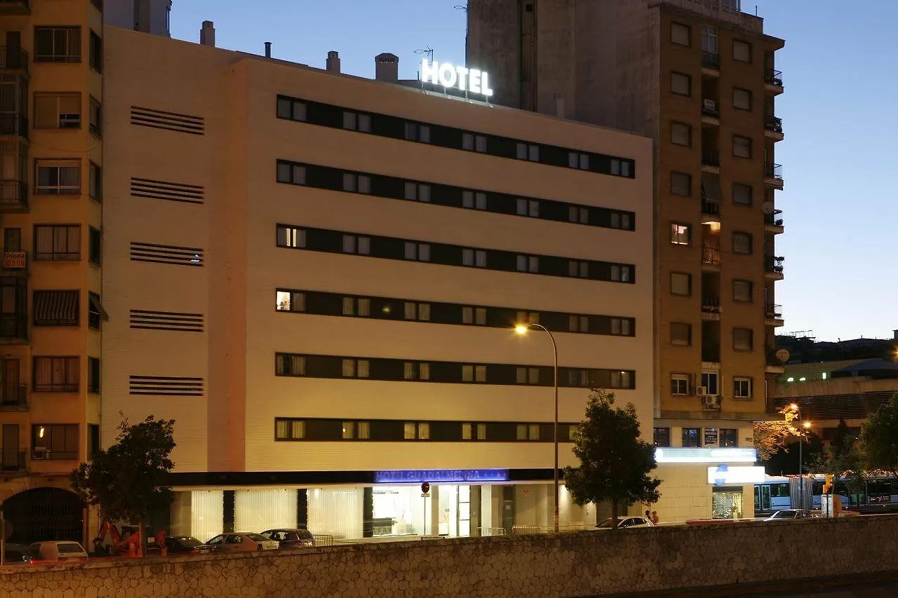 ****  Hotel Guadalmedina Málaga Spanyolország